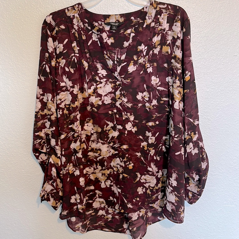 Vera Wang XL long sleeve floral shirt